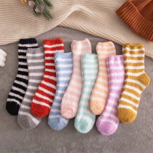 Slight Bounce Basic Stripes Mid-Calf Socks h5 Picture2