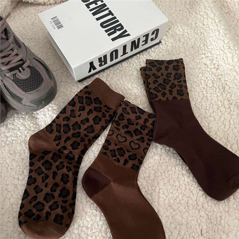 Women's Retro Solid Color Heart Leopard Print Mid-Calf Socks h5Picture2