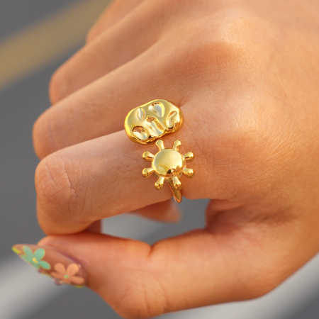Romantische Serie Elegante Onregelmatige Vorm Zon Roestvrij Staal Waterdicht Goudkleurige Statement Ringen 2