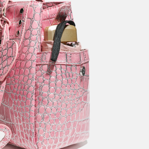 Y2K Style Metal Hardware Studded Heart Solid Color Rivet Pu Women's Square Handbags h5 Picture6