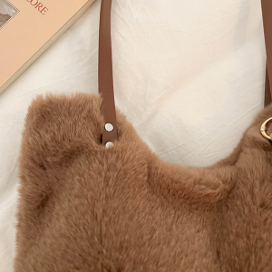 Casual Style Fluffy Solid Color Imitation Fur Women's Square Shoulder Bags h5 Picture3