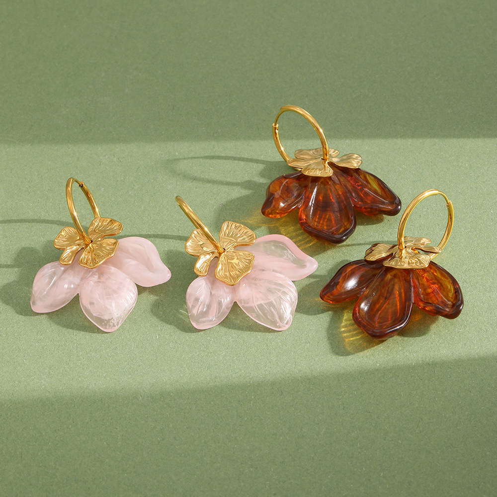 Romantische Serie Oorbellen Met Zoete Bloemmotief, Gemaakt Van Hars, Roestvrij Staal, Waterdicht En Goudkleurig, Voor Dames. Afbeelding2