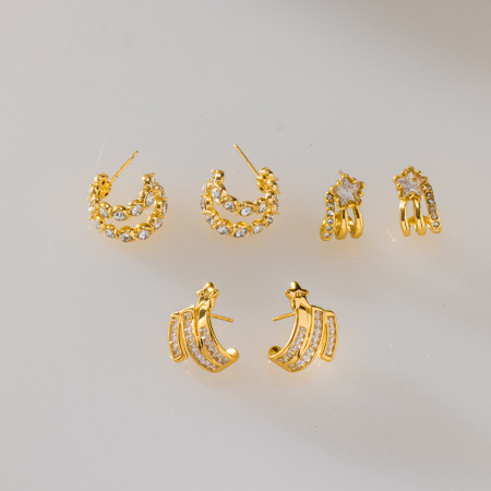 C-Förmige, Wasserdichte Ohrstecker Aus Edelstahl In Goldfarbe Mit Strasssteinen Für Damen