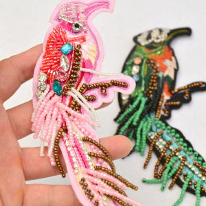 Luxurious Series Retro Tassel Beads Mixed Color Woven Birds Seed Handmade Bead Brooches h5 Picture3