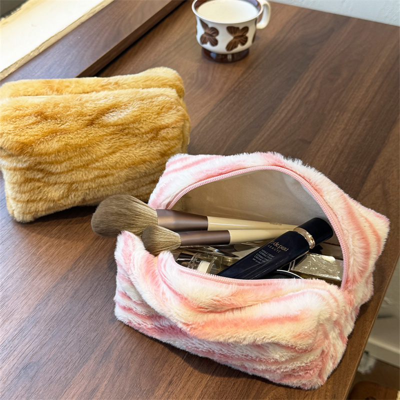 Simple Series Casual Leopard Print Mixed Color Animal Print Gradient Color Imitation Fur Makeup Bags h5Picture3