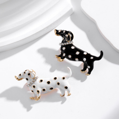 Sade Seri Günlük Puantiyeli Dachshund Alaşımlı Rhinestone Broşlar 2