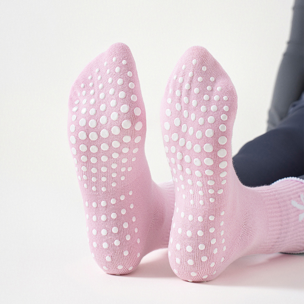 Women's High Bounce Sporty Solid Color Mid-Calf Socks h5Picture7