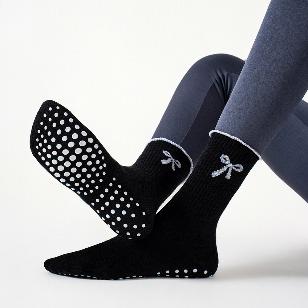 Women's High Bounce Sporty Solid Color Mid-Calf Socks h5Picture8