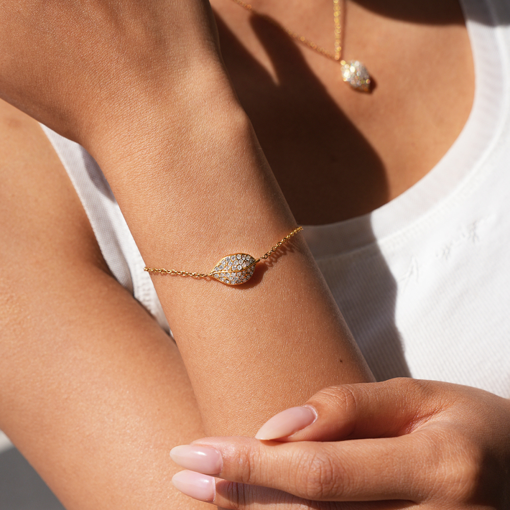 Luxurious Series Simple Irregular Shape Leaf Plant Stainless Steel Waterproof Gold Color Rhinestone Women's Chain Bracelets h5Picture2