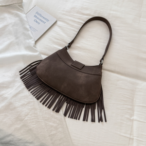 Casual Style Metal Hardware Tassel Solid Color Tassel Suede Women's Square Shoulder Bags h5 Picture8