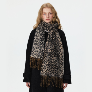 Simple Series Retro Leopard Print Tassel Wool Polyester Blend Winter Scarves h5 Picture4
