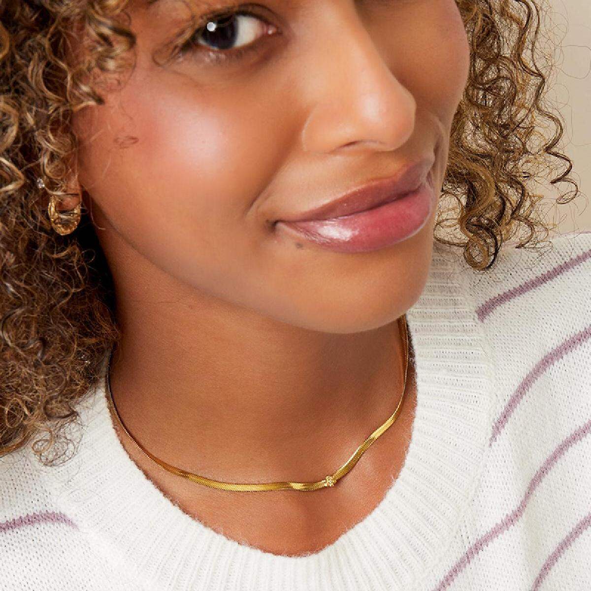 Stainless steel necklace with little flower h5 Picture4