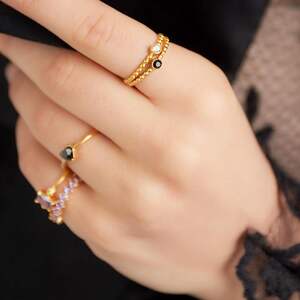 Ring Pearls in a Row h5 Picture3