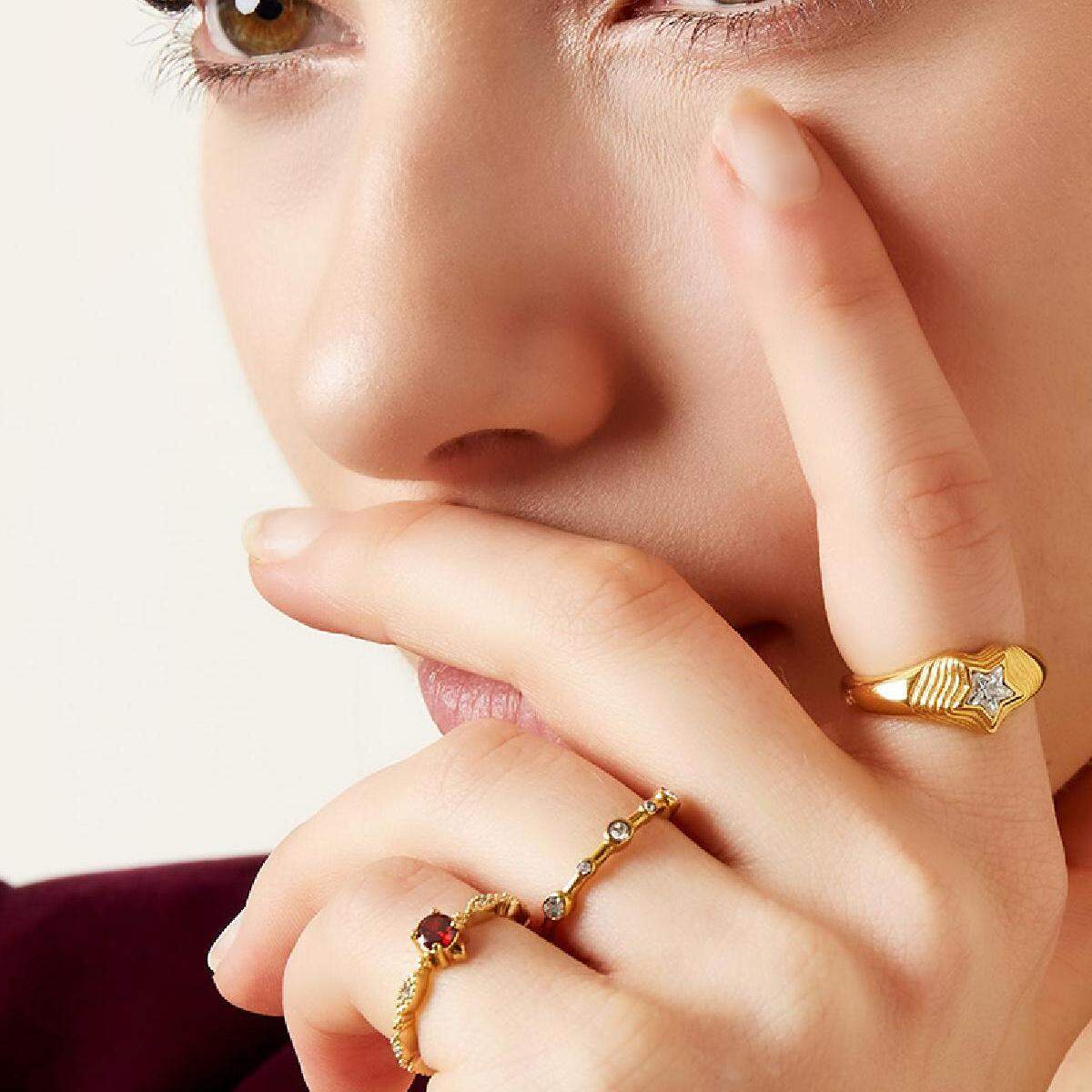 Ring zircon star