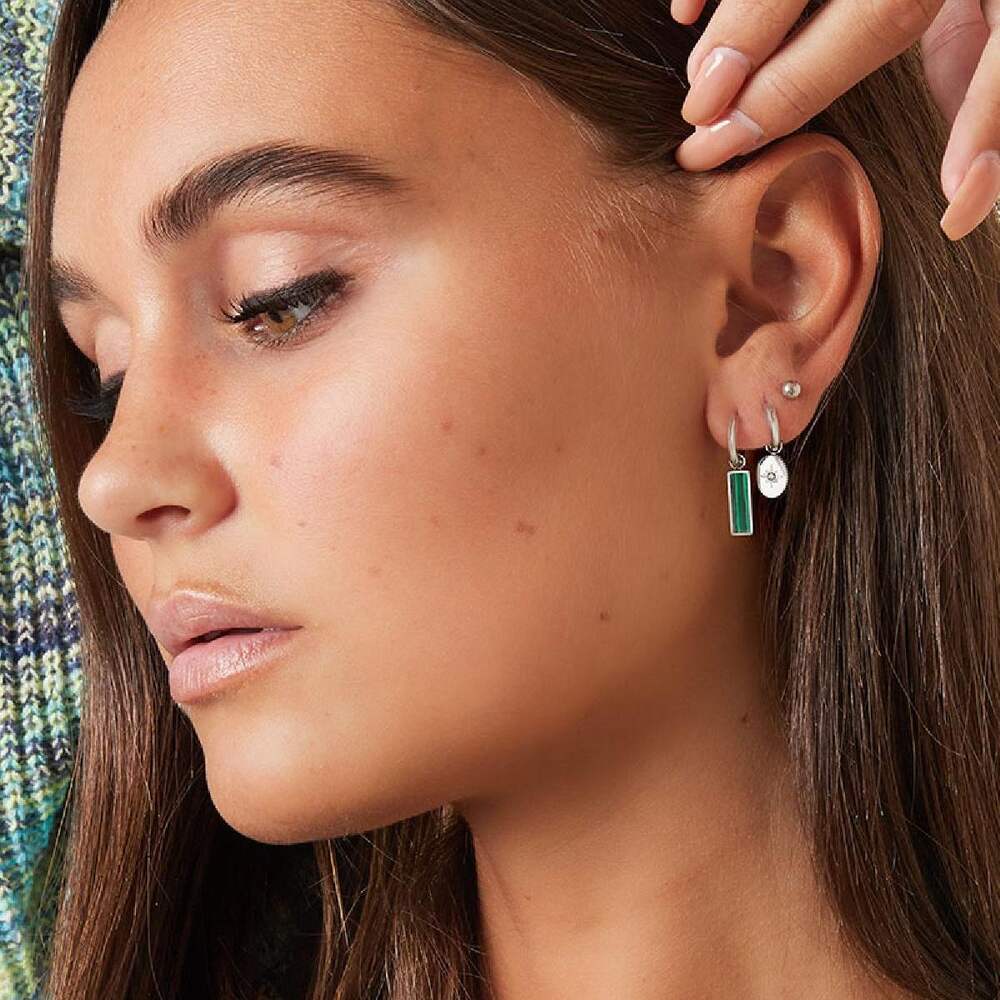 Pendientes de barra verde h5Imagen2