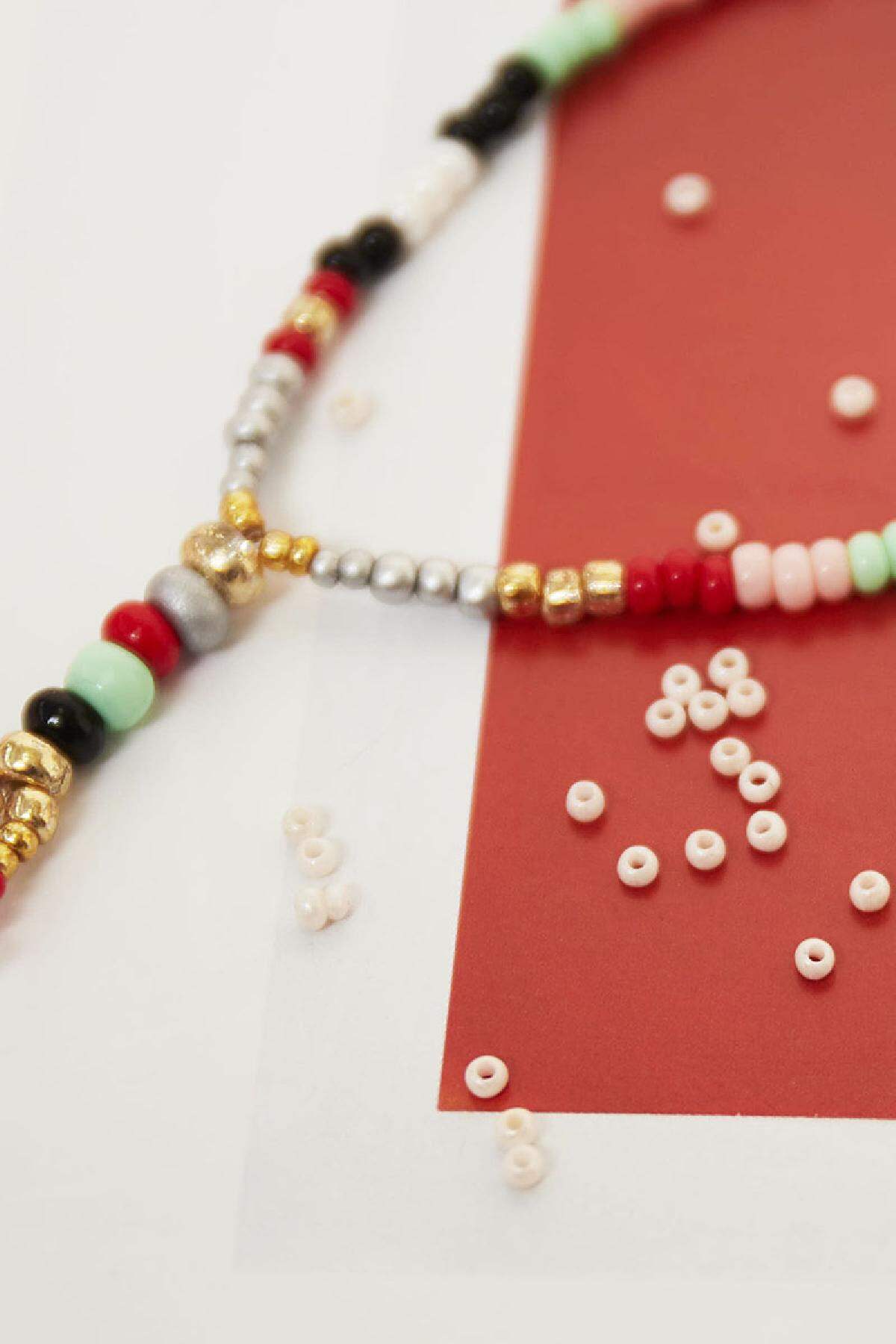 DIY Beads Coloured - 2MM Grey Plastic Picture2