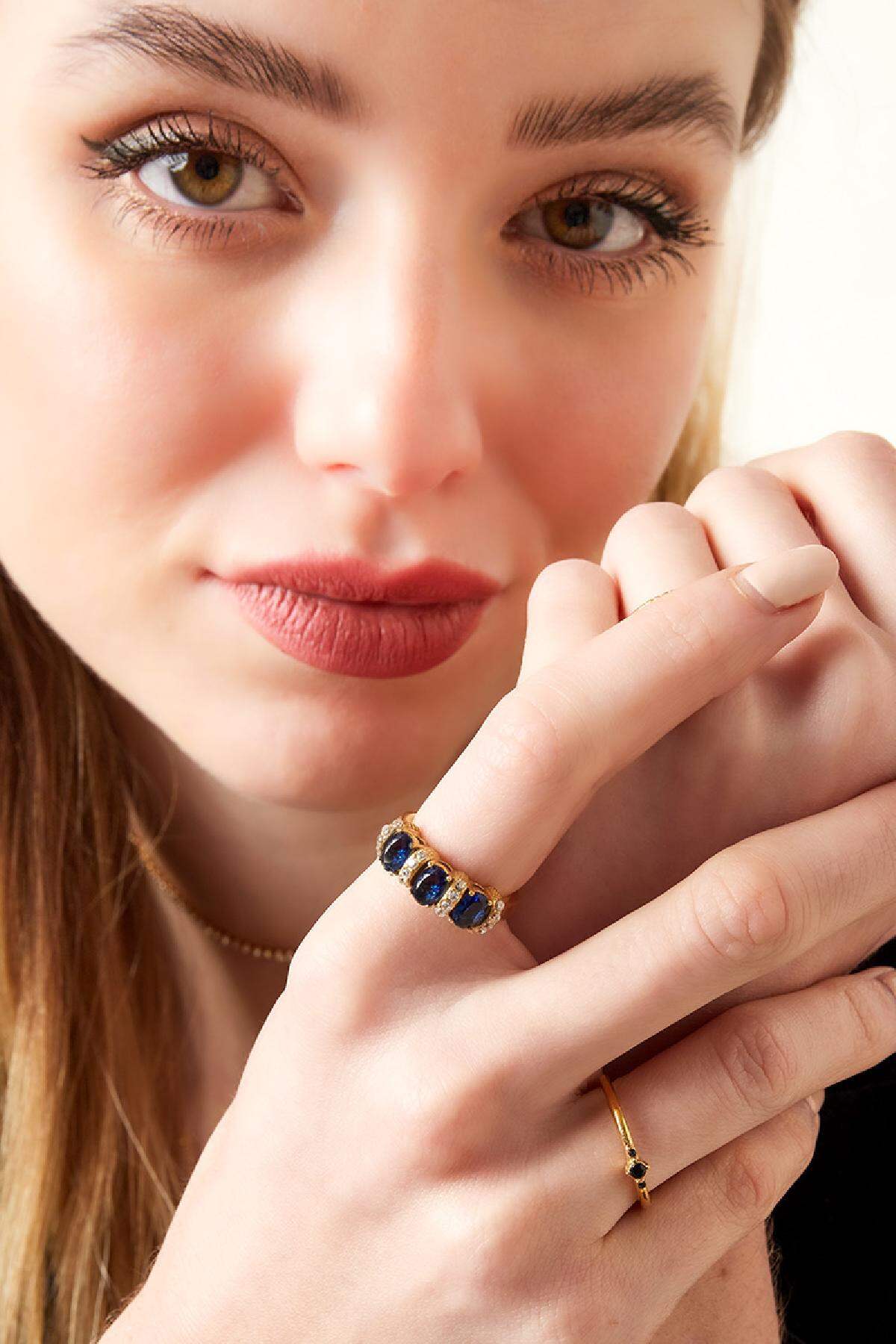 Ring mit drei Zirkoniasteinen Fuchsia Edelstahl 16 h5 Bild2