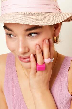 Ring aus Polyharz Neonpink Rosa Resin 18 h5 Bild2
