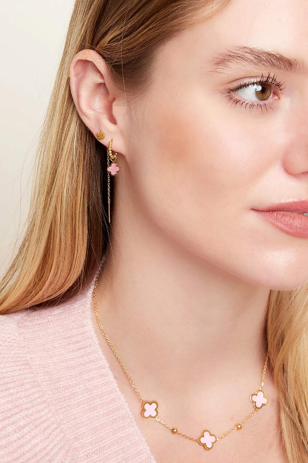 pendientes de acero inoxidable dorado trébol de colores rosa& h5Imagen3