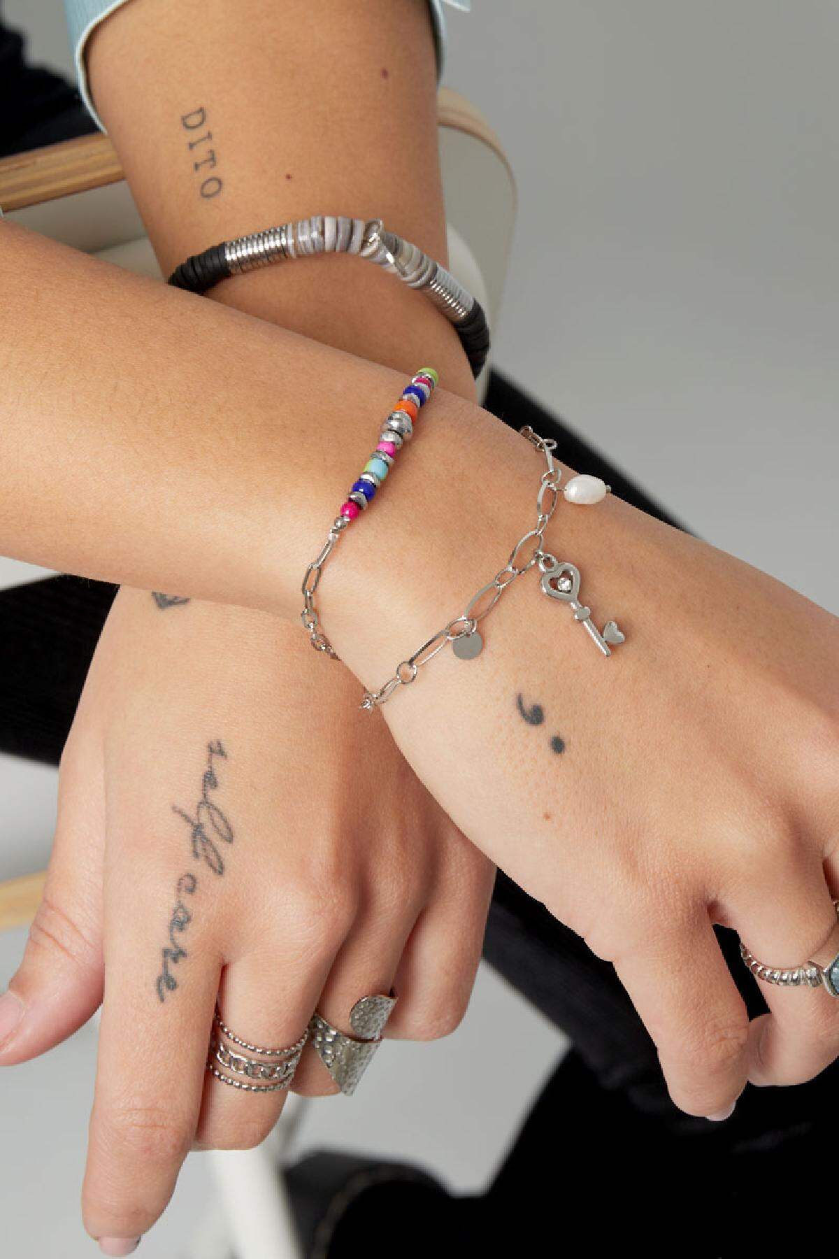 Bracciale a maglie ciondolo chiave e perla Gold Stainless Steel Immagine3