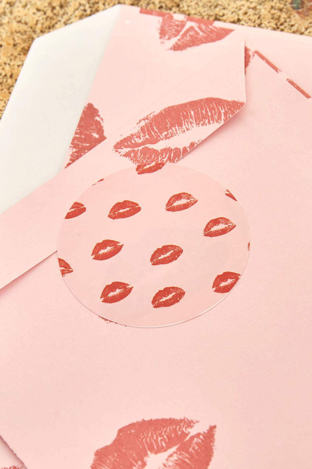 Stickers lips Pink Paper 2