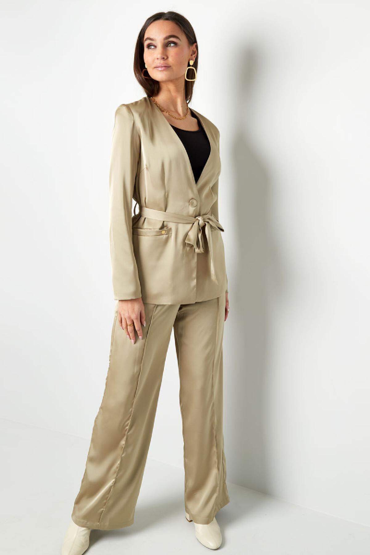 Blazer tejido brillante con cinta Morado M Imagen3