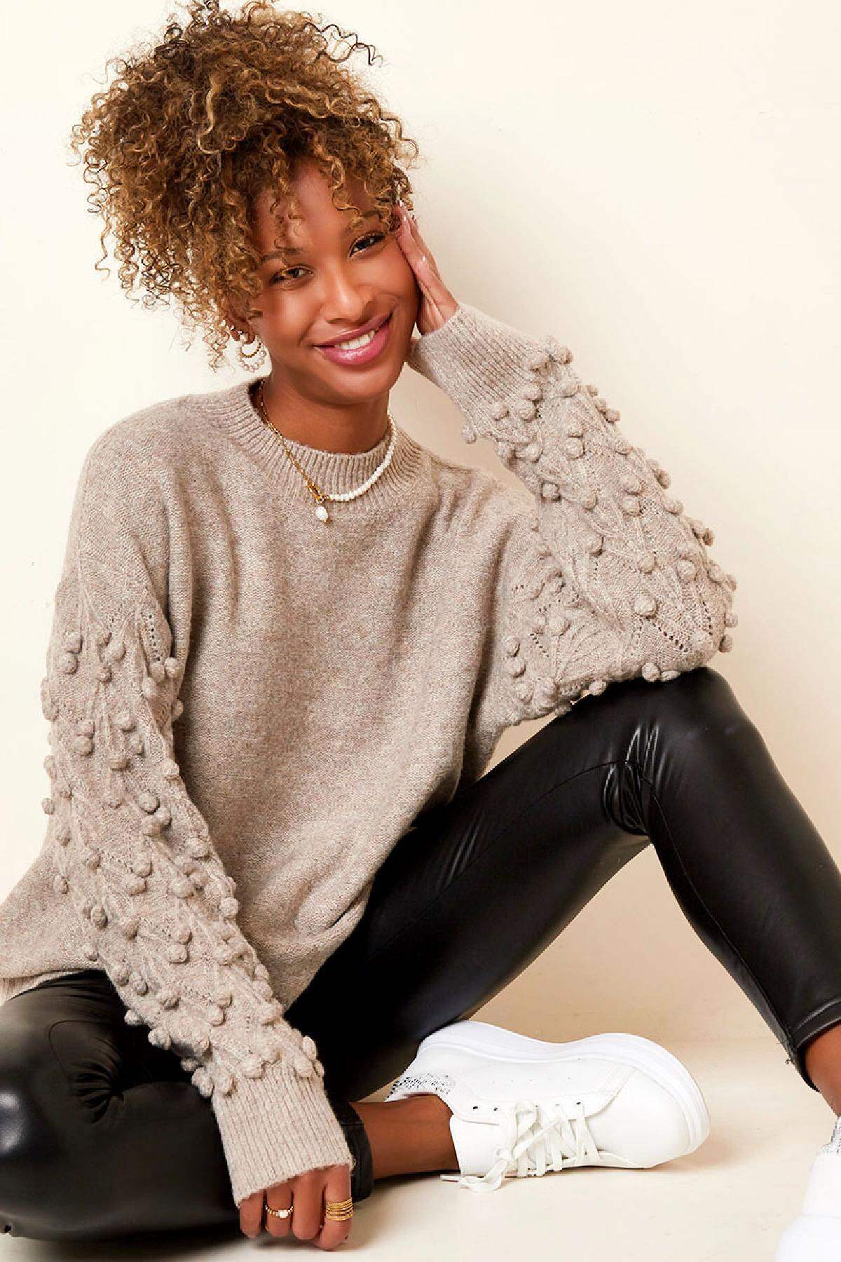Sweater with dotted details Black S/M Picture2