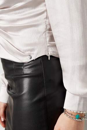 Camicia Donna in Poliestere Elegante con Pieghe Anteriori h5 Immagine5